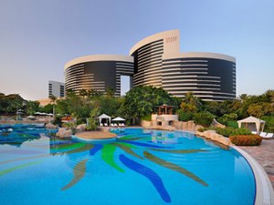 Dubai Grand Hyatt _Exterior_Pools
