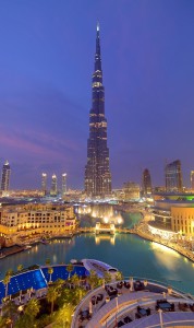 SMART FACTS:  Burj Khalifa und Kempinski Emirates Palace Abu Dhabi