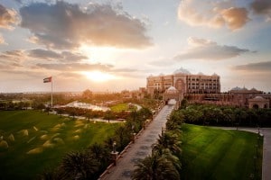 Smart Facts: Emirates Palace and Sheikh Zayed Grand Mosque