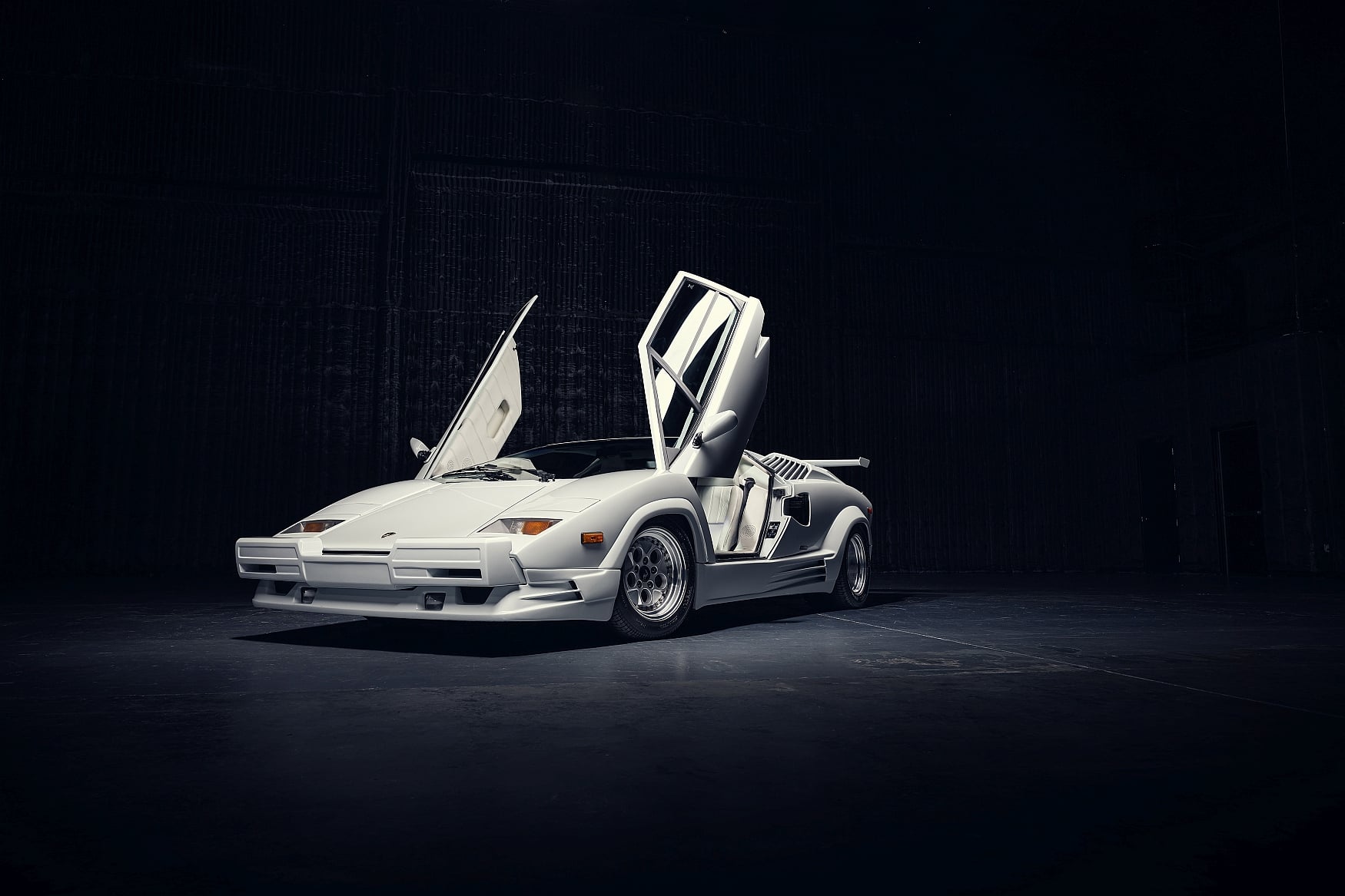 You are currently viewing Auction: The Wolf of Wall Street Lamborghini Countach